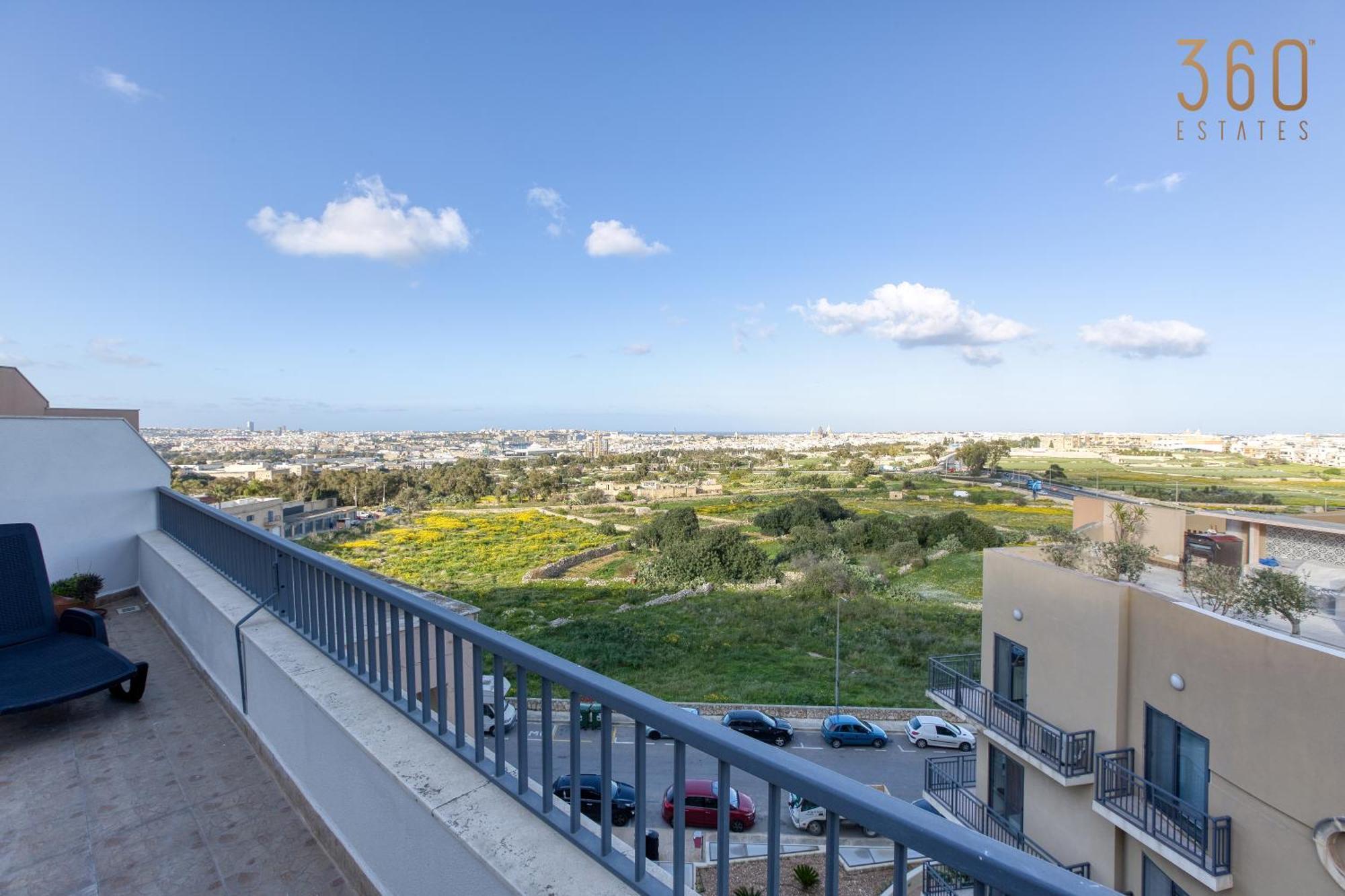 Beautiful Pent With Terrace & Spectacular Views By 360 Estates Apartment Luqa Exterior photo